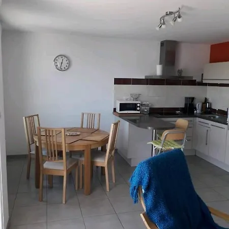 Entier, 3 Etoiles, 4 Personnes,vue Apartament Audierne