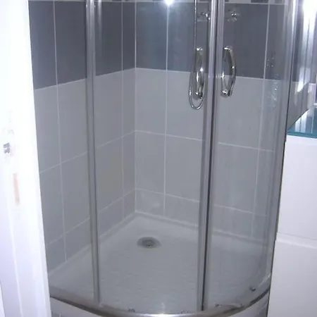 Entier, 3 Etoiles, 4 Personnes,vue Apartament *